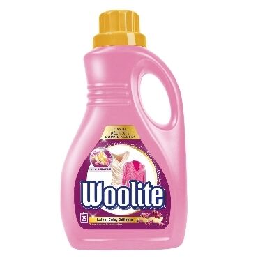 Mazgāšanas līdzeklis vilnas un zīda audumiem Woolite, 1,5 L