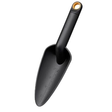 Cietā dārza lāpstiņa, Fiskars